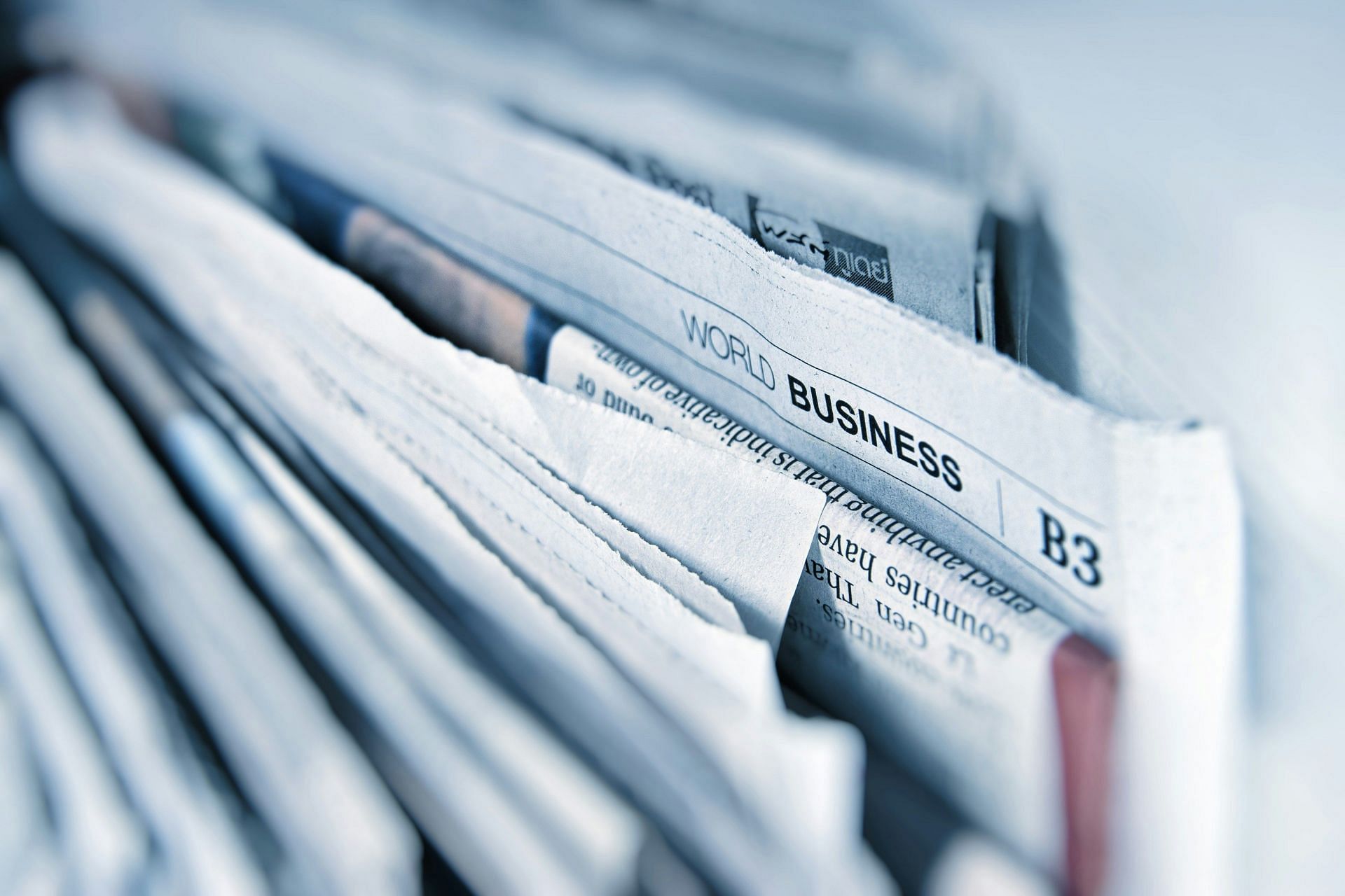 The couple found Wright from a newspaper ad (Image via Unsplash)